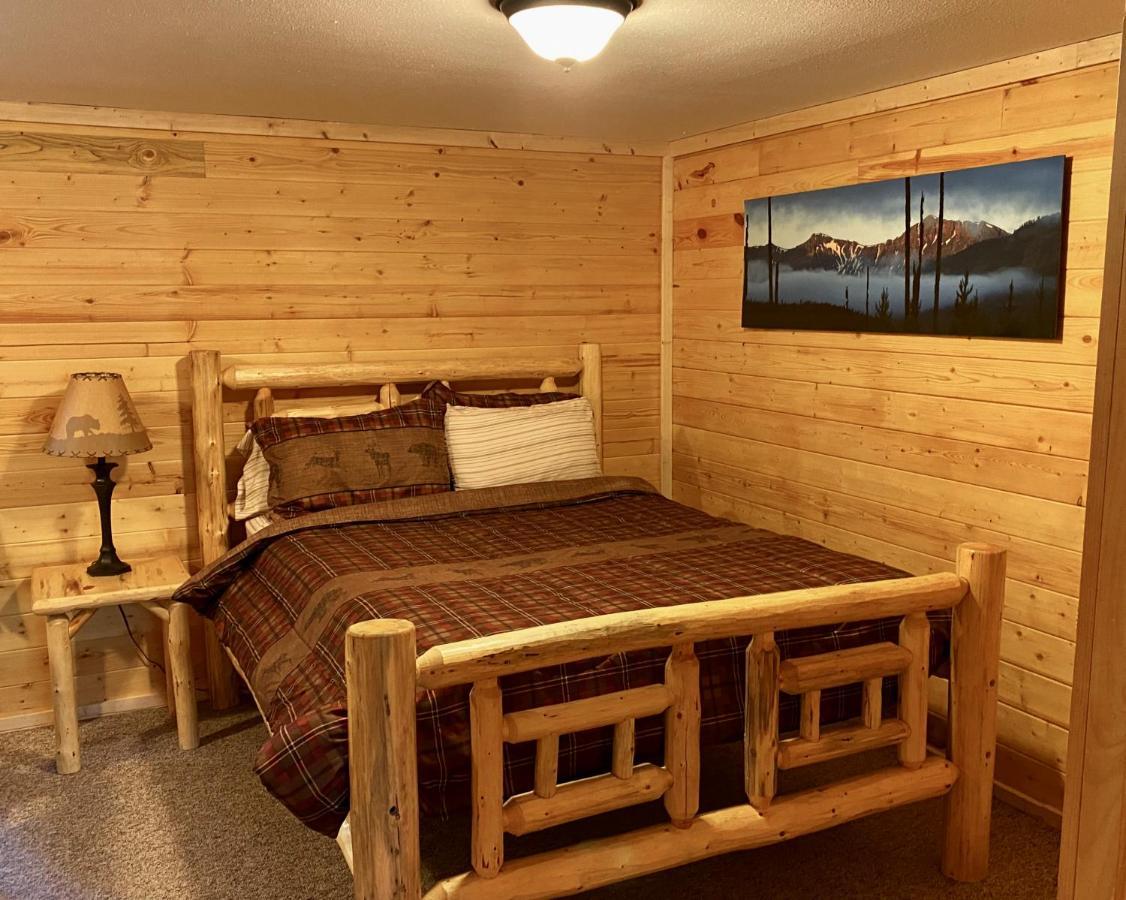 Summit Mountain Lodge And Steakhouse East Glacier Park Village المظهر الخارجي الصورة