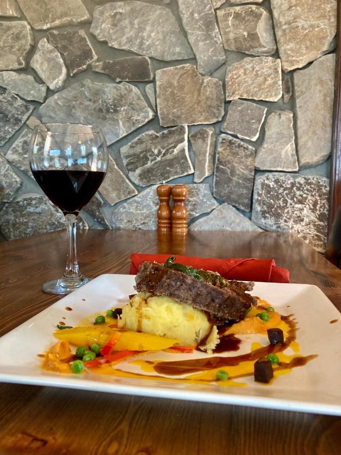 Summit Mountain Lodge And Steakhouse East Glacier Park Village المظهر الخارجي الصورة