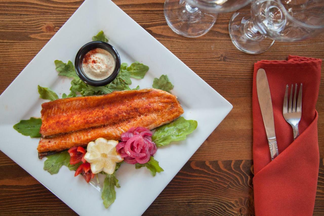 Summit Mountain Lodge And Steakhouse East Glacier Park Village المظهر الخارجي الصورة